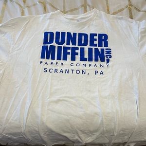 Mens 2XL graphic tee